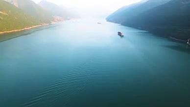 4K航拍万里长江三峡库区自然生态环境视频的预览图